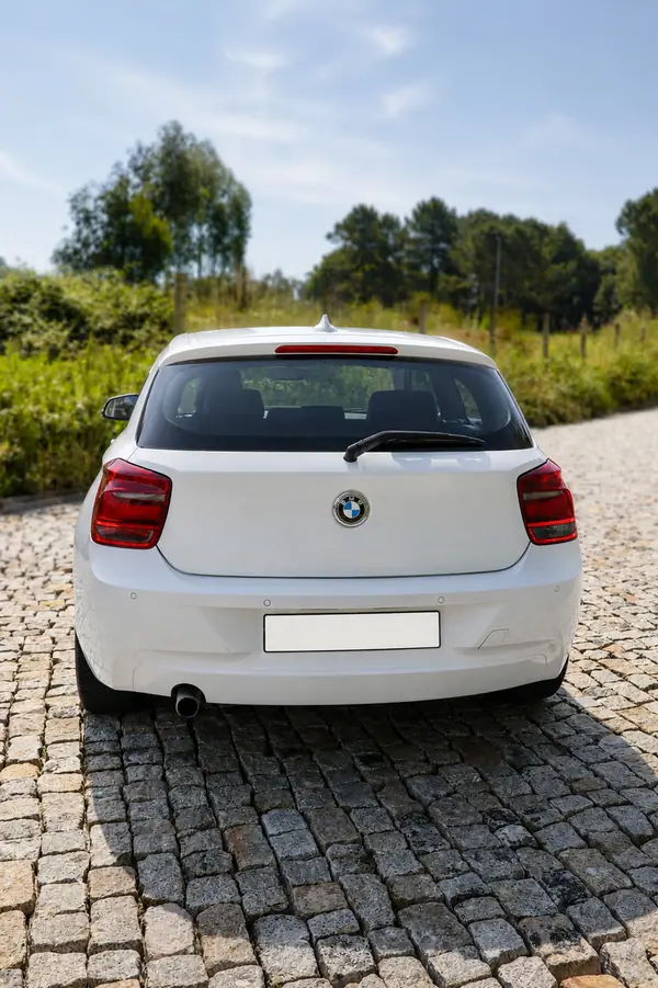 BMW 114 2015 - 10990 EUR, 182000 km - AUTO.MOTO.pt - 182000km - foto 14 de 14