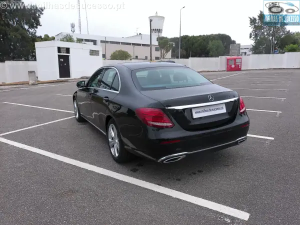 Mercedes-Benz E 220 2017 - 24500 EUR, 181000 km - AUTO.MOTO.pt - 181000km - foto 16 de 20