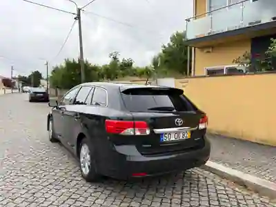 Toyota Avensis SW 2012 - 8000 EUR, 132000 km - 132000km - foto 4 de 8