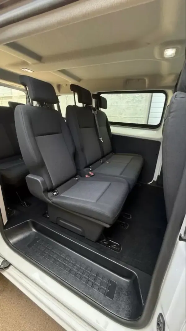 Opel Vivaro 2021 - 26500 EUR, 82650 km - AUTO.MOTO.pt - 82650km - foto 11 de 16