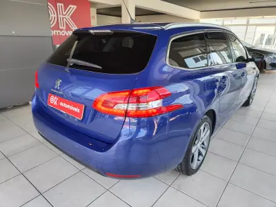 Peugeot 308 SW 2018 - 8950 EUR, 229000 km - AUTO.MOTO.pt - 229000km - foto 11 de 37