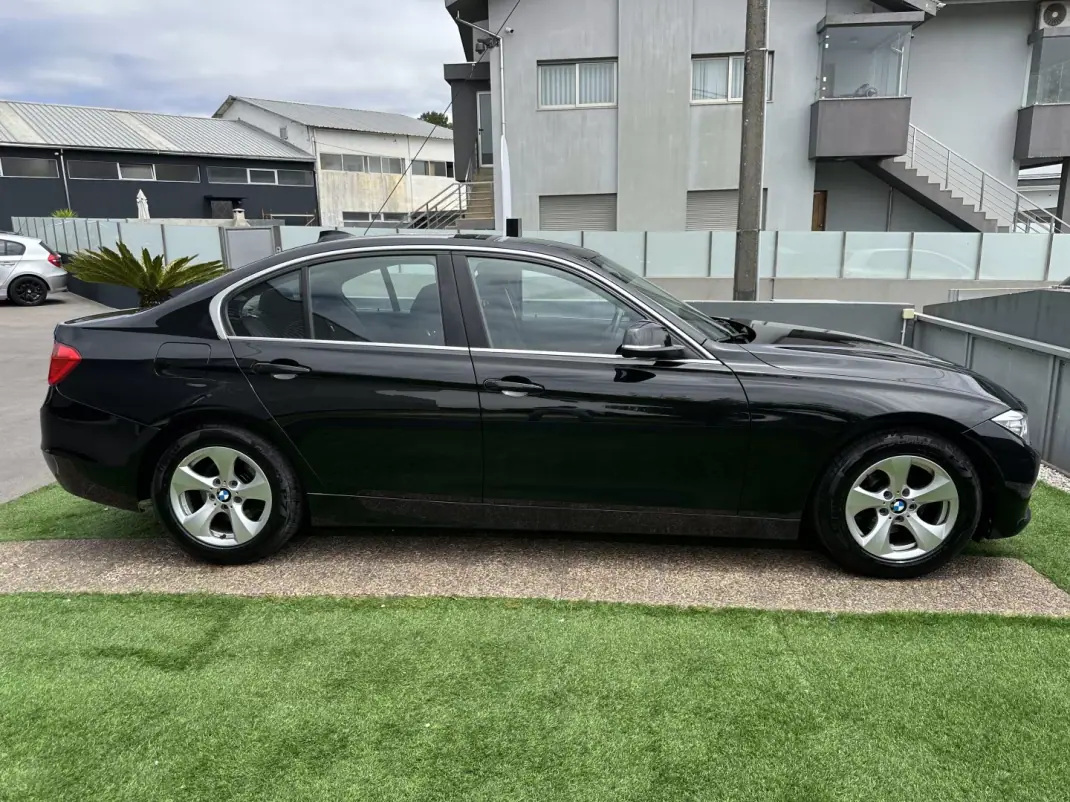 BMW 320 2013 - 13900 EUR, 280000 km - AUTO.MOTO.pt - 280000km - foto 16 de 64