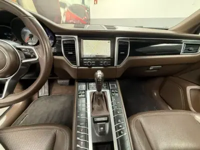 Porsche Macan 2015 - 34999 EUR, 200000 km - 200000km - foto 15 de 18