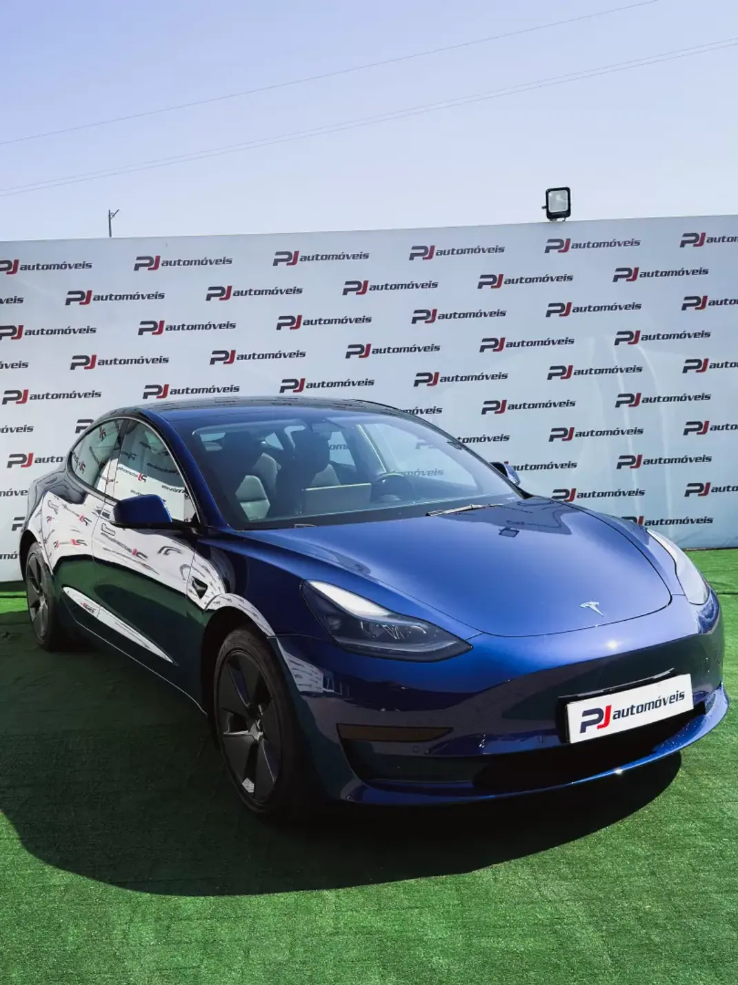 Tesla Model 3 2021 - 26990 EUR, 72100 km - 72100km - foto 4 de 19