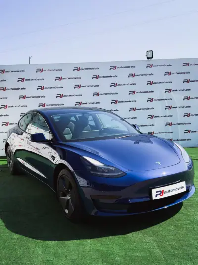 Tesla Model 3 2021 - 26990 EUR, 72100 km - 72100km - foto 4 de 19