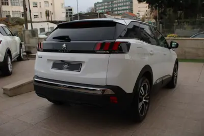 Peugeot 3008 2018 - 16990 EUR, 138000 km - AUTO.MOTO.pt - 138000km - foto 5 de 26