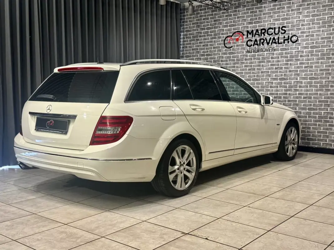 Mercedes-Benz C 220 2012 - 10990 EUR, 450000 km - AUTO.MOTO.pt - 450000km - foto 4 de 17