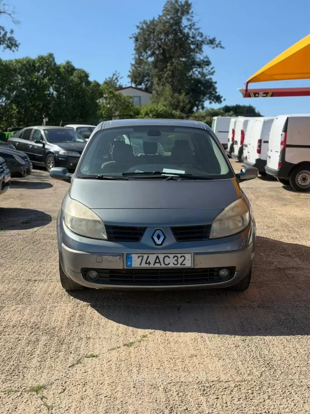 Renault Scénic 2005 - 4900 EUR, 171485 km - AUTO.MOTO.pt - 171485km - foto 2 de 7