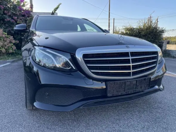 Mercedes-Benz CLE 200 2020 - 38900 EUR, 99472 km - AUTO.MOTO.pt - 99472km - foto 20 de 22