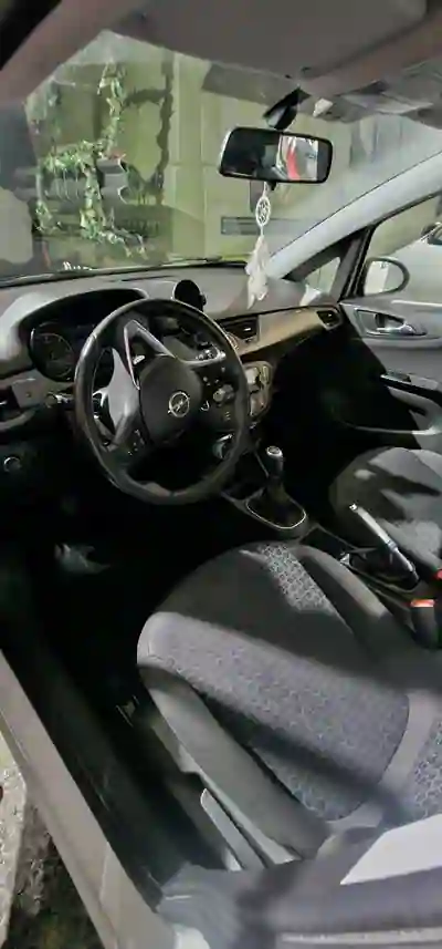Opel Corsa 2016 — foto 4 de 15
