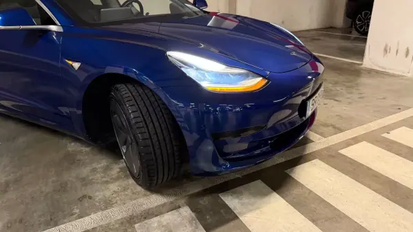 Tesla Model 3 2019 - 21900 EUR, 144900 km - AUTO.MOTO.pt - 144900km - foto 7 de 27