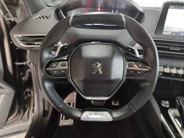 Peugeot 3008 2018 - 19650 EUR, 79000 km - AUTO.MOTO.pt - 79000km - foto 26 de 37