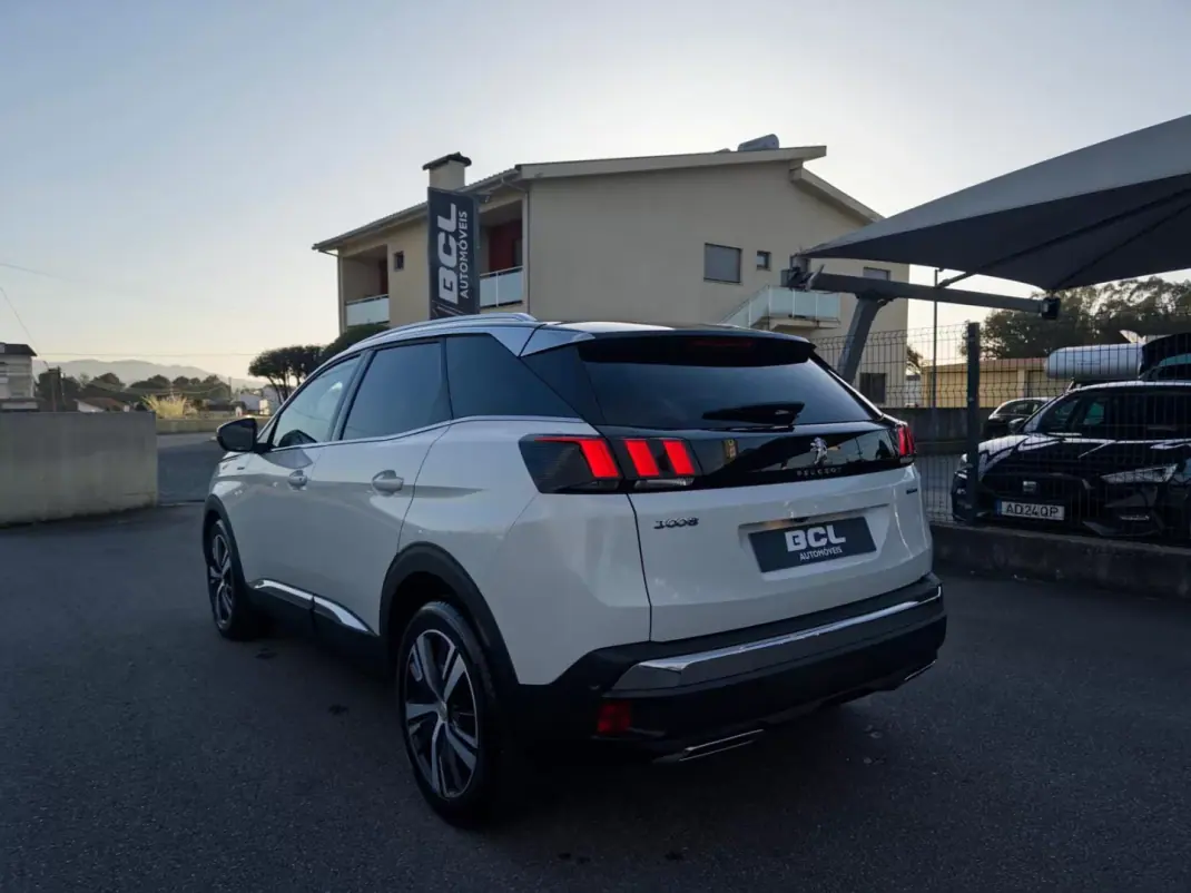 Peugeot 3008 2017 - 18990 EUR, 164000 km - AUTO.MOTO.pt - 164000km - foto 4 de 41