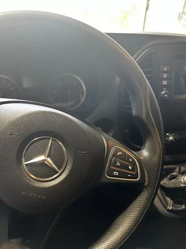 Mercedes-Benz Vito 2021 - 18500 EUR, 166000 km - AUTO.MOTO.pt - 166000km - foto 14 de 27