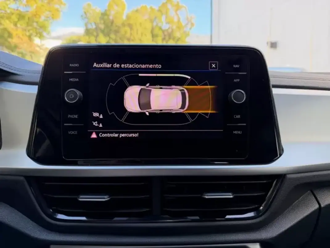 Volkswagen Amarok 2023 - 27900 EUR, 49000 km - AUTO.MOTO.pt - 49000km - foto 4 de 12