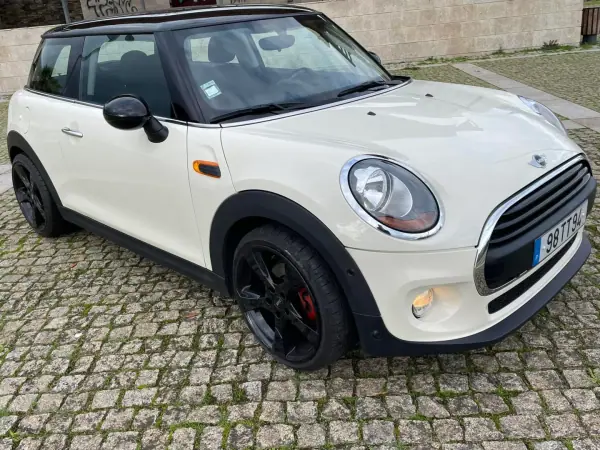 MINI One 2015 - 13500 EUR, 182000 km - AUTO.MOTO.pt - 182000km - foto 2 de 7