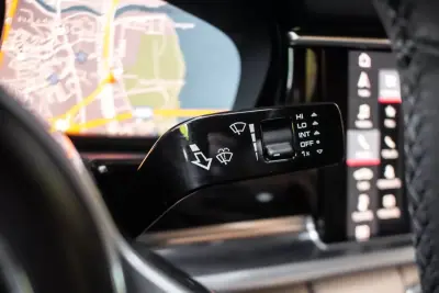 Porsche Panamera 2020 - 79990 EUR, 128249 km - 128249km - foto 17 de 48