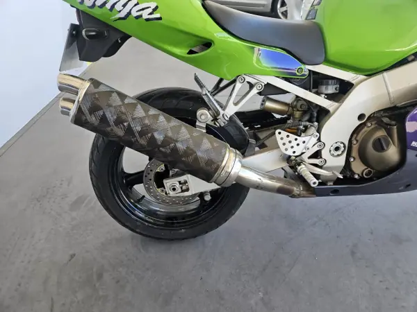 Kawasaki 2020 - 3400 EUR, 49000 km - AUTO.MOTO.pt - 49000km - foto 5 de 5