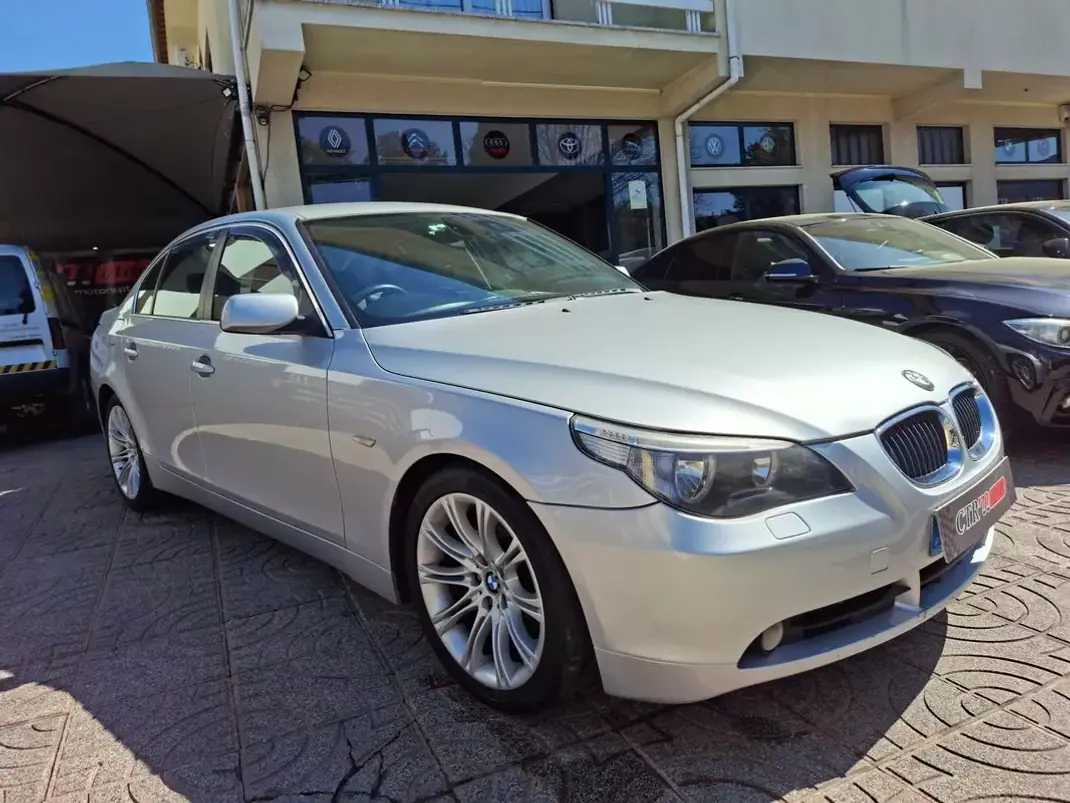 BMW 525 2004 - 5000 EUR, 293913 km - AUTO.MOTO.pt - 293913km - foto 5 de 26
