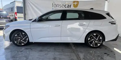 Peugeot 308 SW 2024 - 25490 EUR, 66700 km - AUTO.MOTO.pt - 66700km - foto 3 de 19