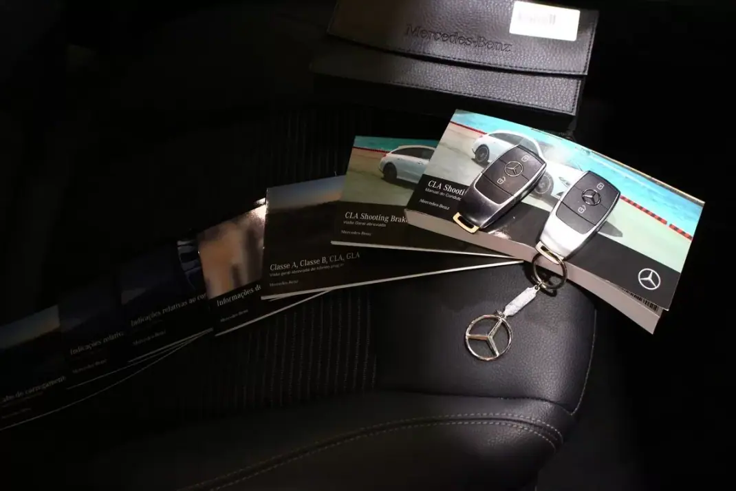 Mercedes-Benz CLA 250 2022 - 28900 EUR, 99000 km - AUTO.MOTO.pt - 99000km - foto 31 de 32