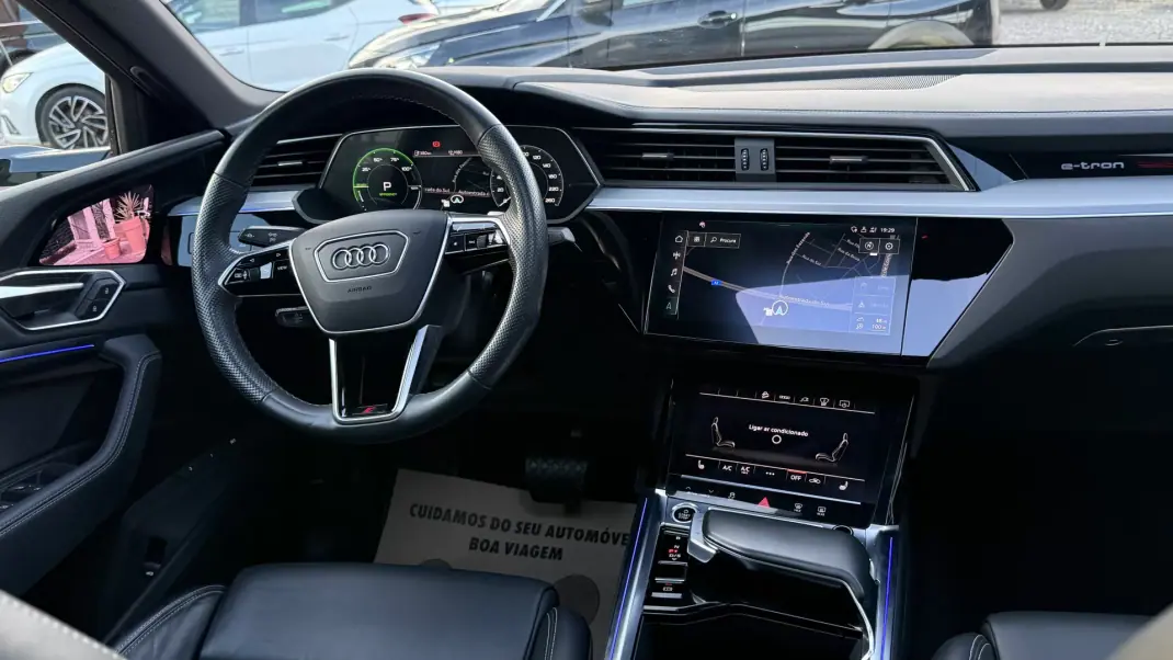 Audi e-tron Sportback 2022 - 39990 EUR, 82000 km - 82000km - foto 28 de 45