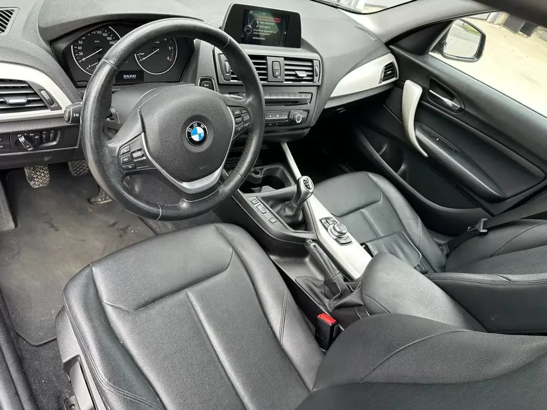 BMW 116 2015 - 10900 EUR, 241916 km - 241916km - foto 7 de 10