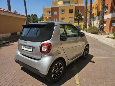 Smart Fortwo Cabrio 2016 - 10780 EUR, 139000 km - AUTO.MOTO.pt - 139000km - foto 14 de 17