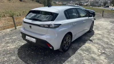 Peugeot 308 2025 - 23900 EUR, 26000 km - AUTO.MOTO.pt - 26000km - foto 5 de 18