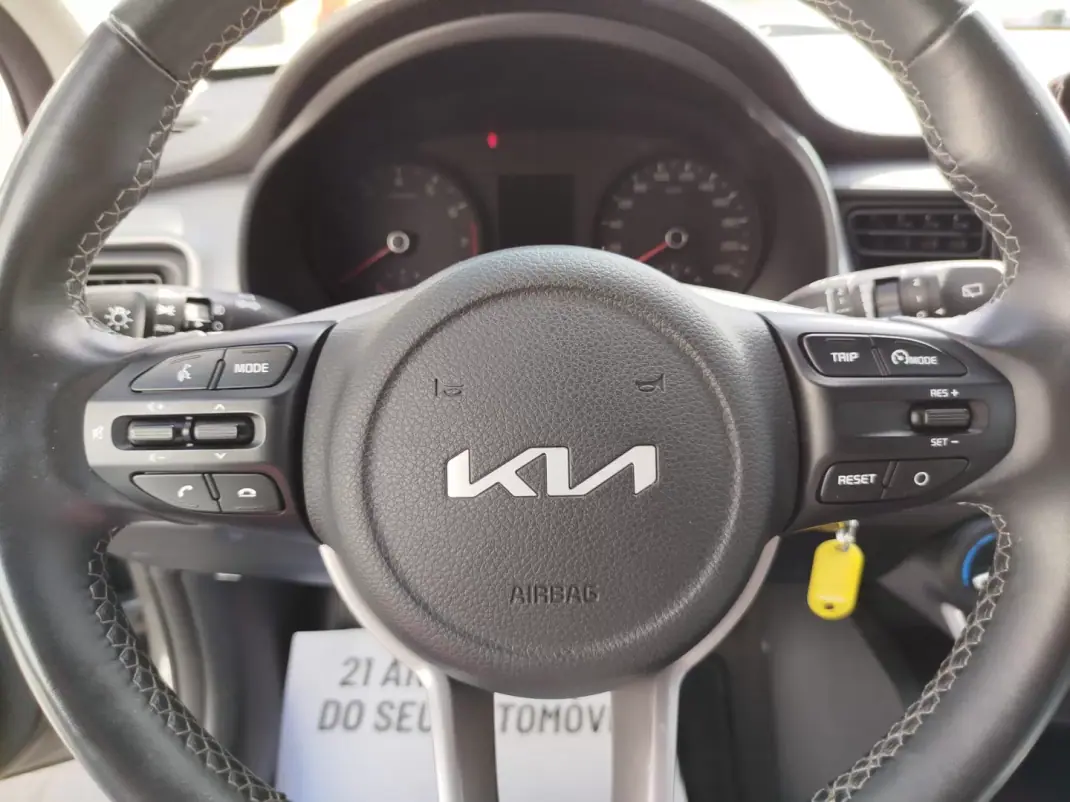 Kia Stonic 2022 - 16450 EUR, 63373 km - 63373km - foto 6 de 20