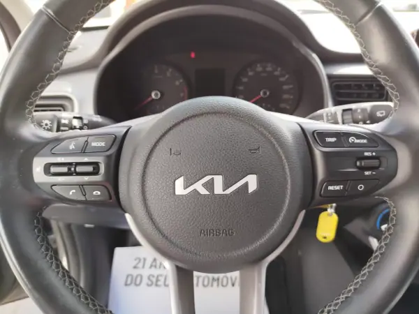 Kia Stonic 2022 - 17450 EUR, 63373 km - AUTO.MOTO.pt - 63373km - foto 6 de 20
