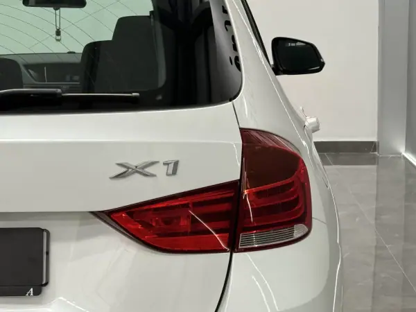 BMW X1 2015 - 16490 EUR, 255000 km - AUTO.MOTO.pt - 255000km - foto 8 de 31