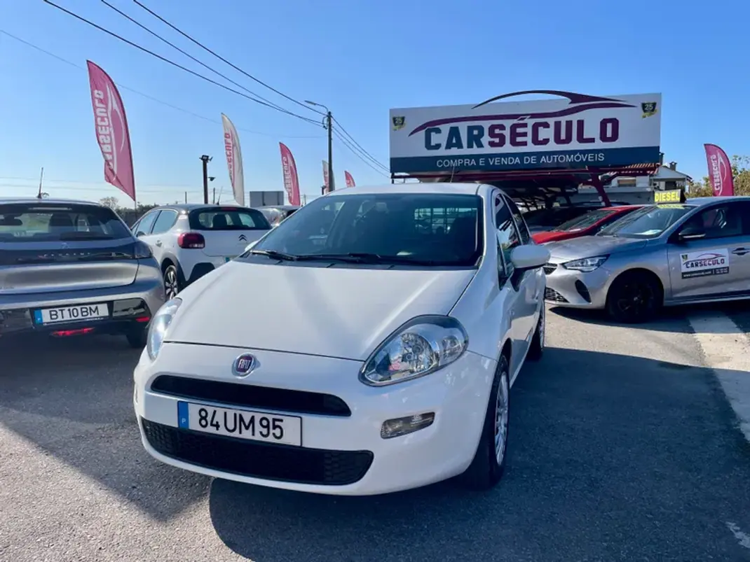 Fiat Punto 2018 - 7950 EUR, 174029 km - AUTO.MOTO.pt - 174029km - foto 1 de 24