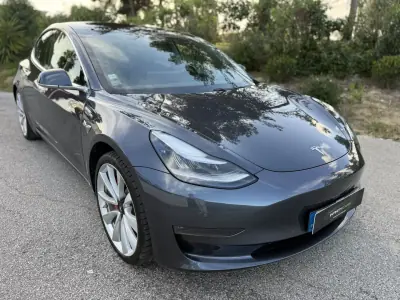 Tesla Model 3 2019 - 24999 EUR, 60000 km - AUTO.MOTO.pt - 60000km - foto 2 de 17