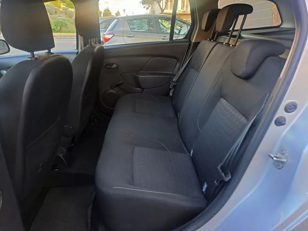 Dacia Logan MCV 2016 - 8500 EUR, 120000 km - AUTO.MOTO.pt - 120000km - foto 16 de 23