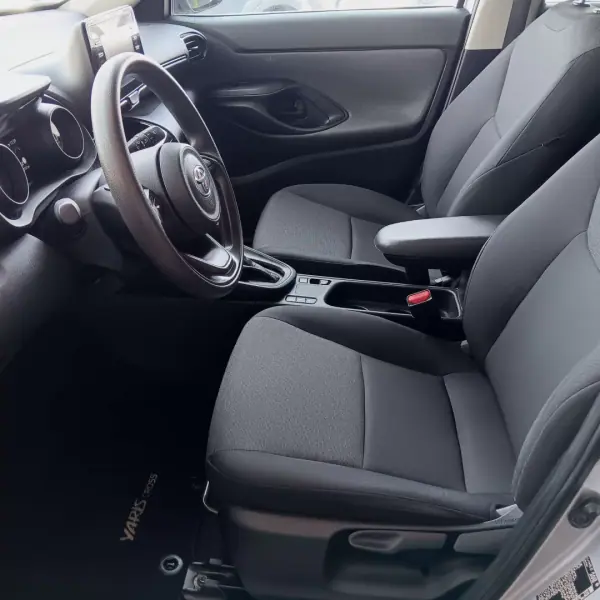 Toyota Yaris Cross 2022 - 22500 EUR, 102692 km - AUTO.MOTO.pt - 102692km - foto 16 de 27