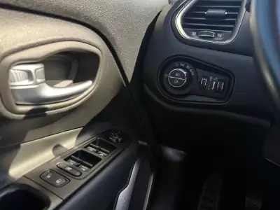 Jeep Renegade 2019 - 15995 EUR, 105000 km - AUTO.MOTO.pt - 105000km - foto 26 de 34