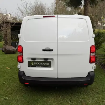 Peugeot Expert 2016 - 12990 EUR, 180000 km - AUTO.MOTO.pt - 180000km - foto 2 de 27