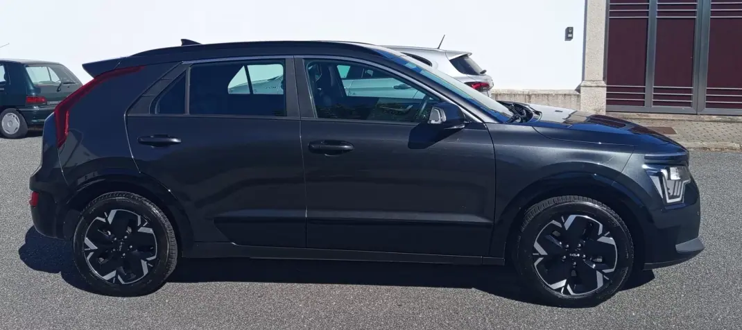 Kia e-Niro 2023 - 27990 EUR, 66300 km - 66300km - foto 4 de 20