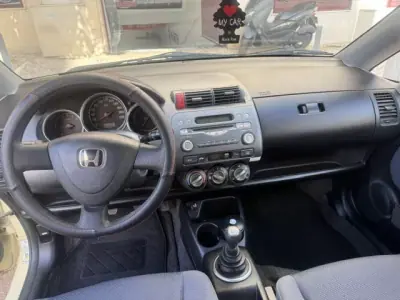Honda Jazz 2003 - 3900 EUR, 176000 km - 176000km - foto 17 de 26