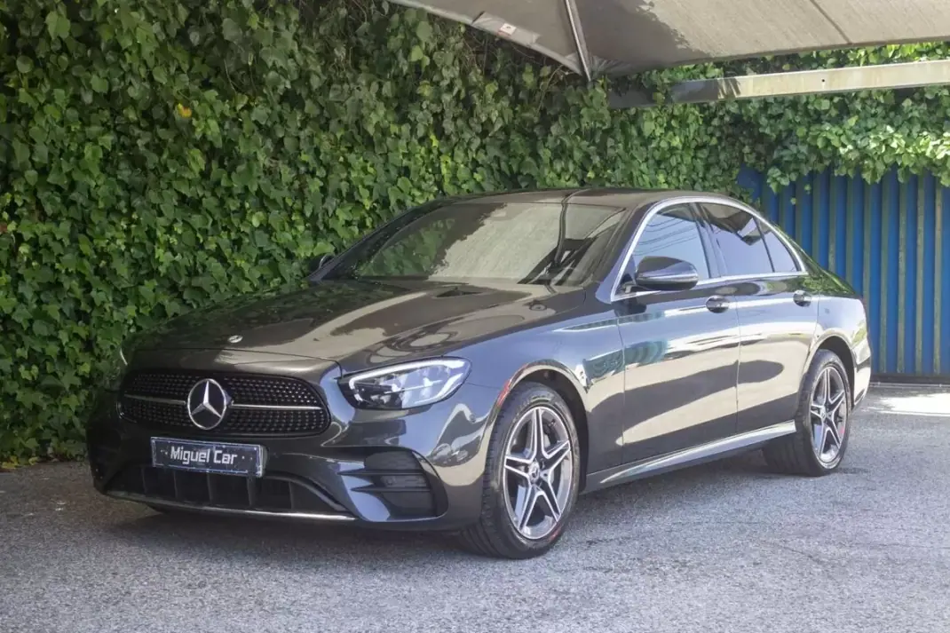 Mercedes-Benz E 300 2020 - 34900 EUR, 96000 km - AUTO.MOTO.pt - 96000km - foto 3 de 17