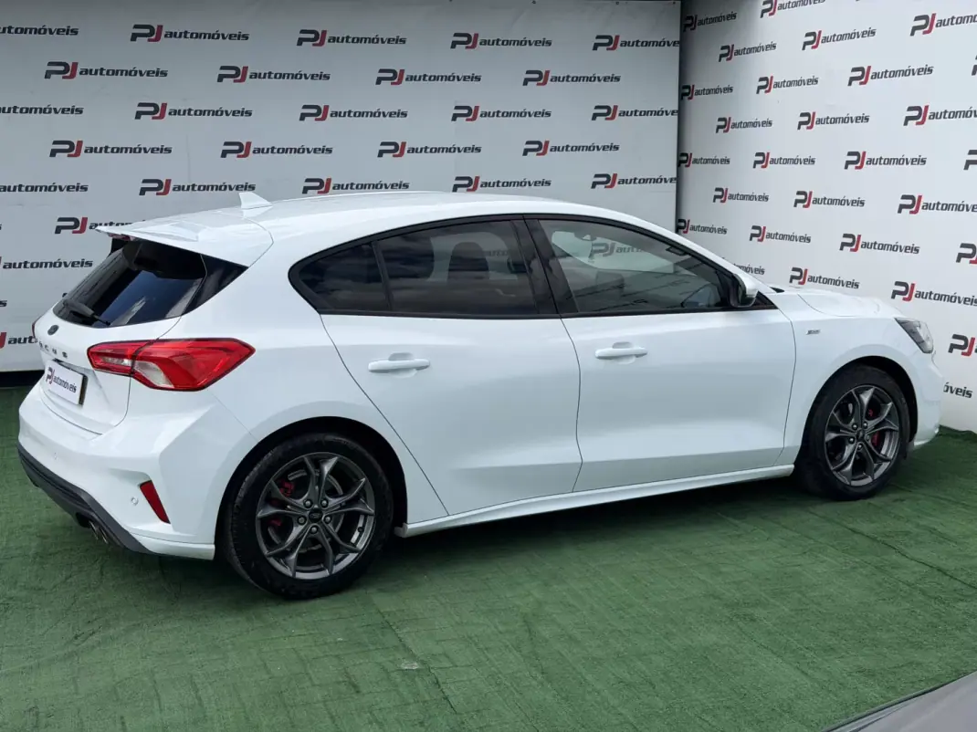 Ford Focus 2020 - 15990 EUR, 87000 km - AUTO.MOTO.pt - 87000km - foto 7 de 15