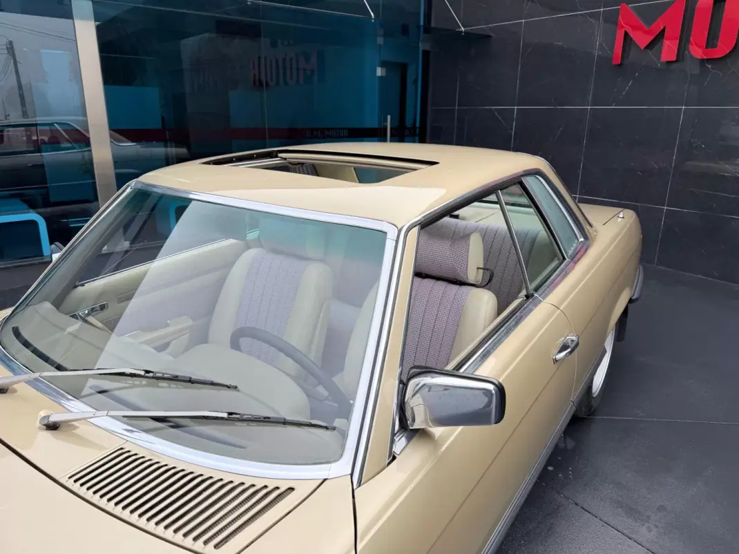 Mercedes-Benz SLC 180 1977 - 29900 EUR, 84000 km - AUTO.MOTO.pt - 84000km - foto 11 de 12