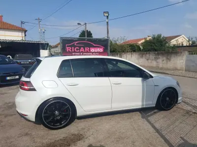 Volkswagen Golf 2014 - 17500 EUR, 162848 km - AUTO.MOTO.pt - 162848km - foto 33 de 57