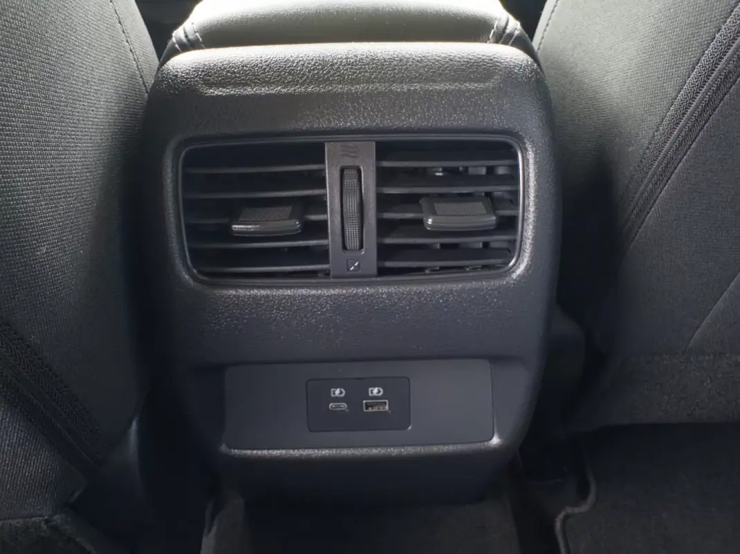 Nissan Qashqai 2022 - 22990 EUR, 114000 km - 114000km - foto 46 de 50