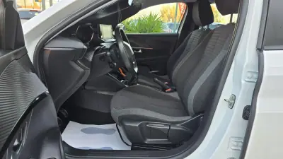Peugeot 208 2021 - 13850 EUR, 39550 km - AUTO.MOTO.pt - 39550km - foto 11 de 21