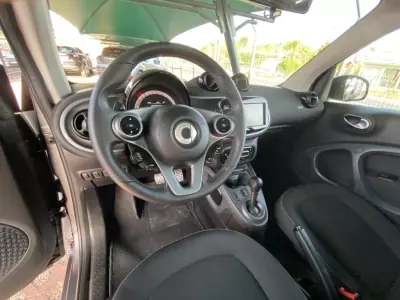 Smart Fortwo Cabrio 2019 - 17900 EUR, 40794 km - AUTO.MOTO.pt - 40794km - foto 16 de 24