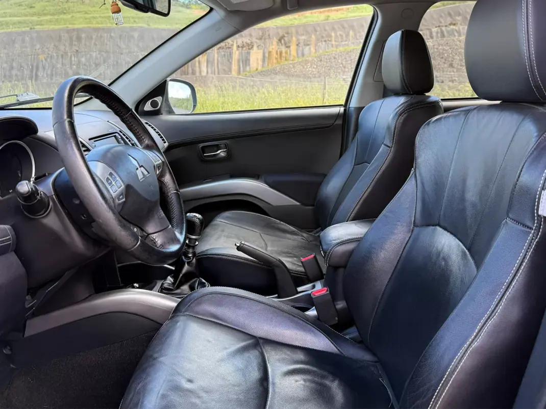 Mitsubishi Outlander 2012 - 12900 EUR, 176000 km - AUTO.MOTO.pt - 176000km - foto 7 de 18