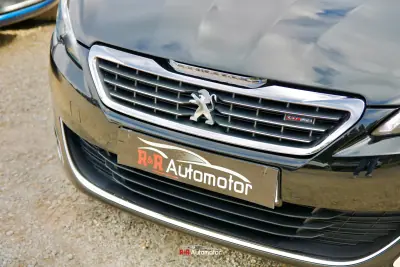 Peugeot 308 SW 2016 - 11800 EUR, 201000 km - AUTO.MOTO.pt - 201000km - foto 7 de 36