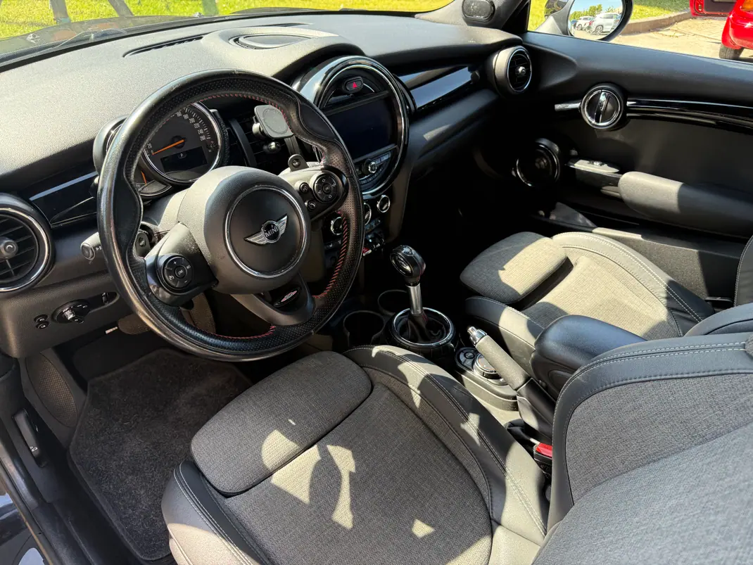 MINI Cooper S 2015 - 21999 EUR, 155500 km - AUTO.MOTO.pt - 155500km - foto 5 de 15